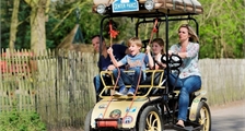 Familie fietsen en Funbikes in Center Parcs Het Meerdal